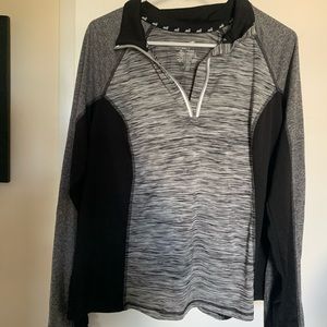 Women’s active top